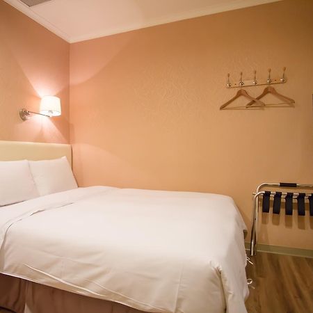 Garden Hotel Taichung Exterior photo