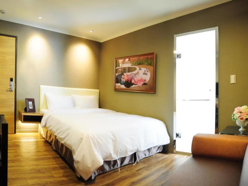 Garden Hotel Taichung Exterior photo