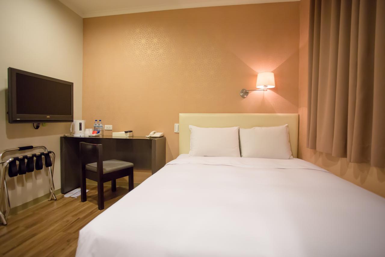 Garden Hotel Taichung Exterior photo