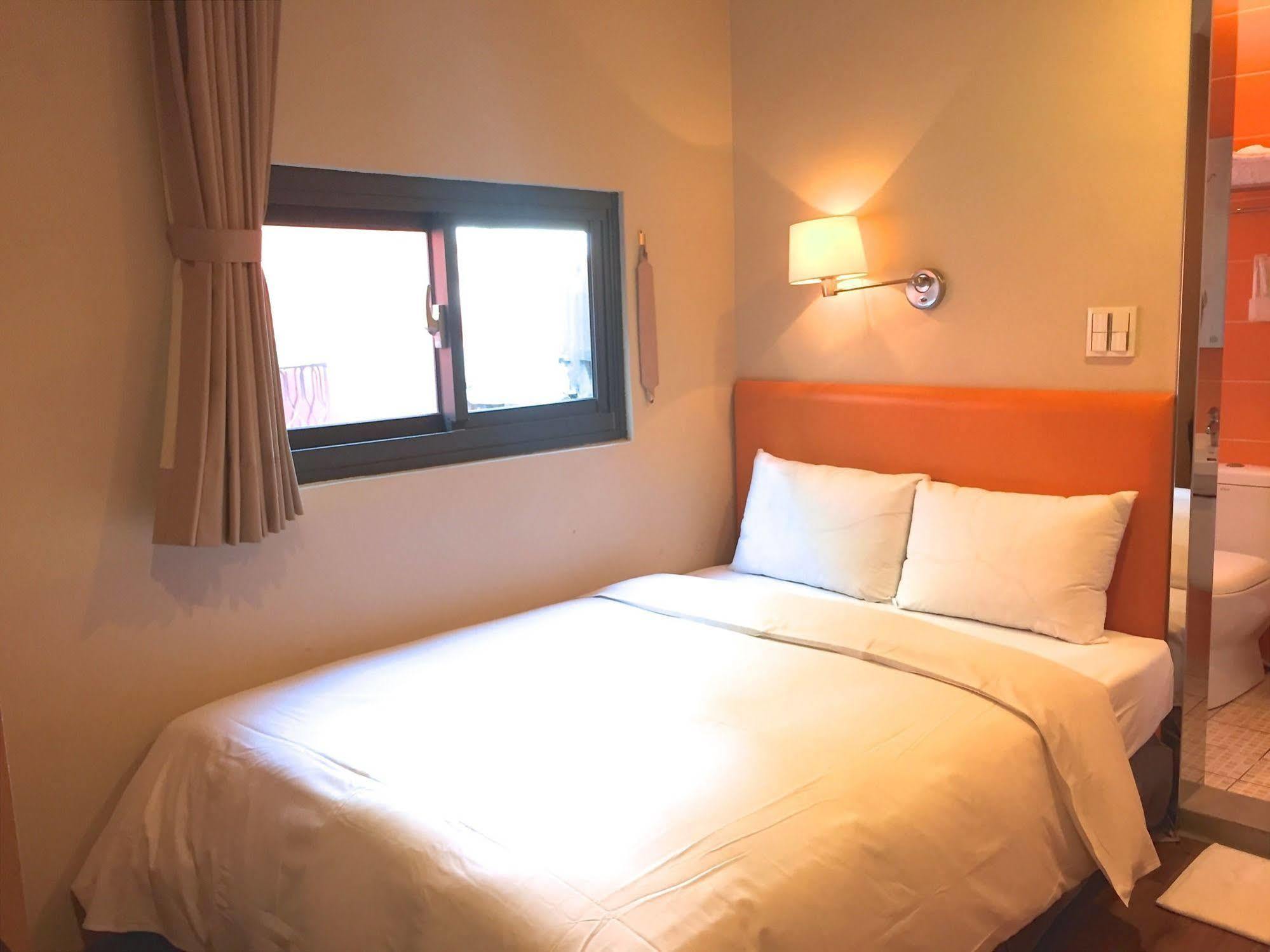 Garden Hotel Taichung Exterior photo