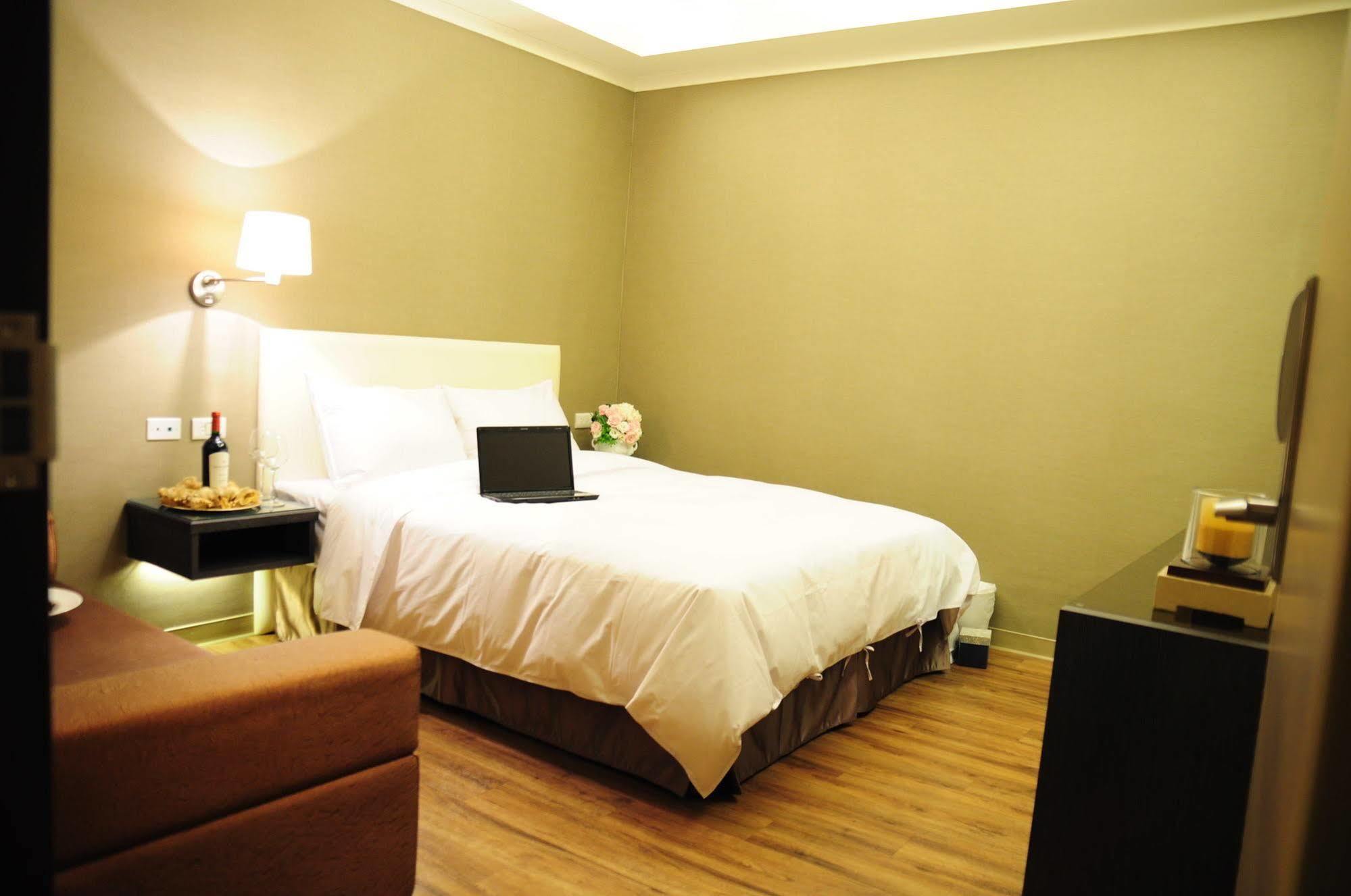 Garden Hotel Taichung Exterior photo