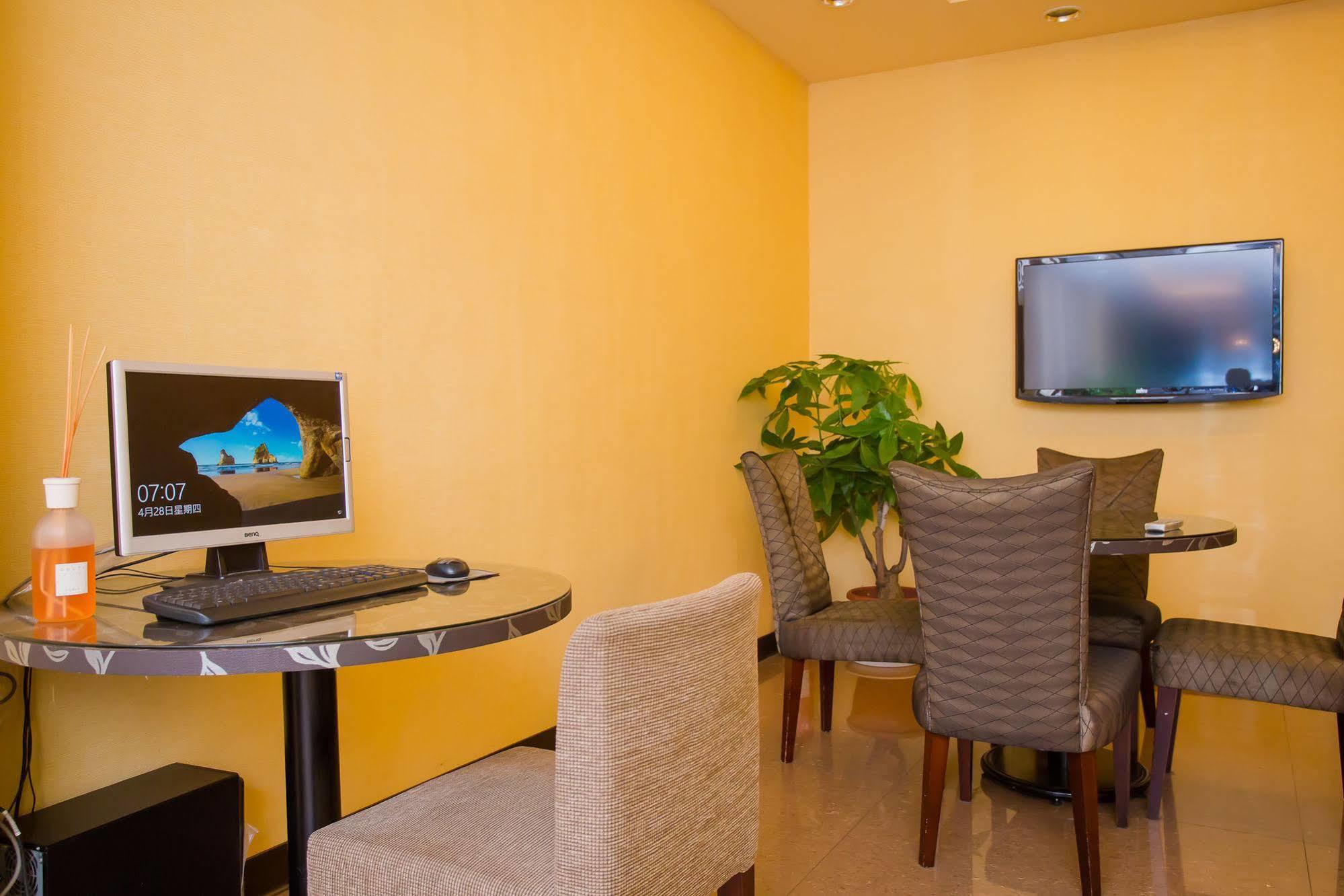 Garden Hotel Taichung Exterior photo